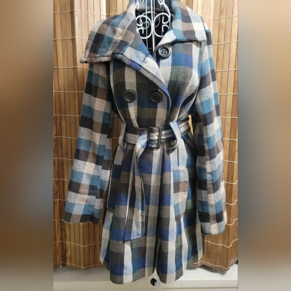 Womans Jacket - Picture 7 of 10